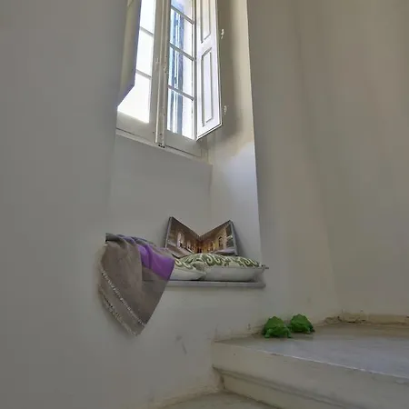 Bright 1br Townhouse With Sea View * Флориана